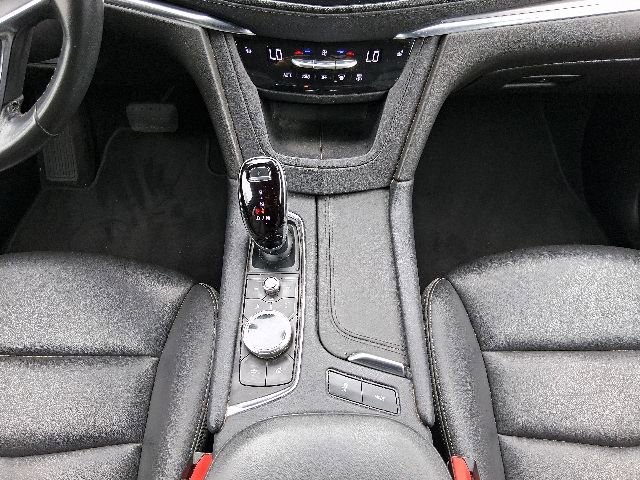 Used 2023 Cadillac XT5 Luxury FWD image 16