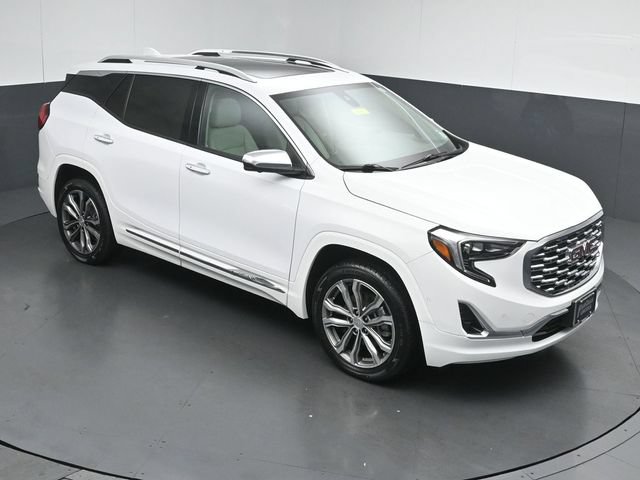 Used 2020 GMC Terrain Denali w/ Denali Premium Package AWD/4WD image 43