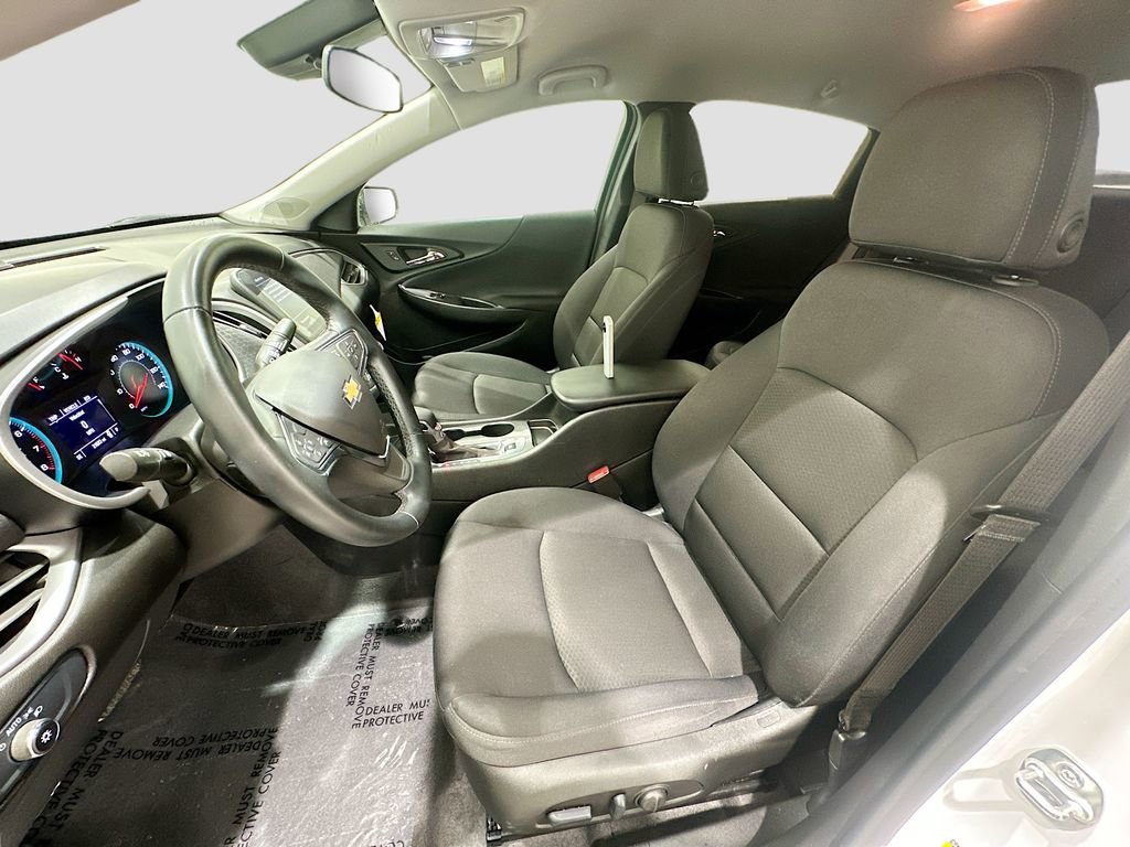 Used 2025 Chevrolet Malibu RS w/ LPO, Floor Liner Package FWD image 22