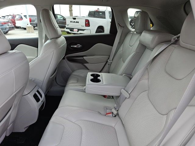 Used 2021 Jeep Cherokee Latitude Lux image 18