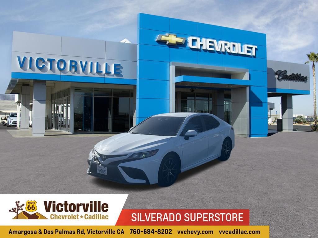 Used 2023 Toyota Camry SE image 1