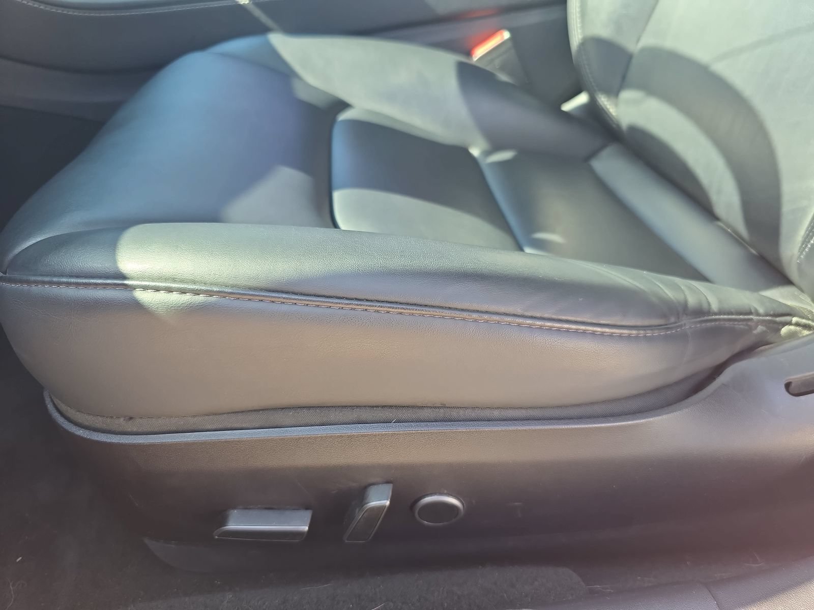 Used 2021 Tesla Model 3 Long Range AWD/4WD image 22