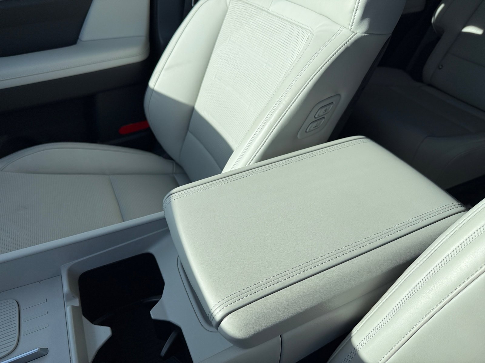 Certified 2025 Hyundai Santa Fe Calligraphy image 14