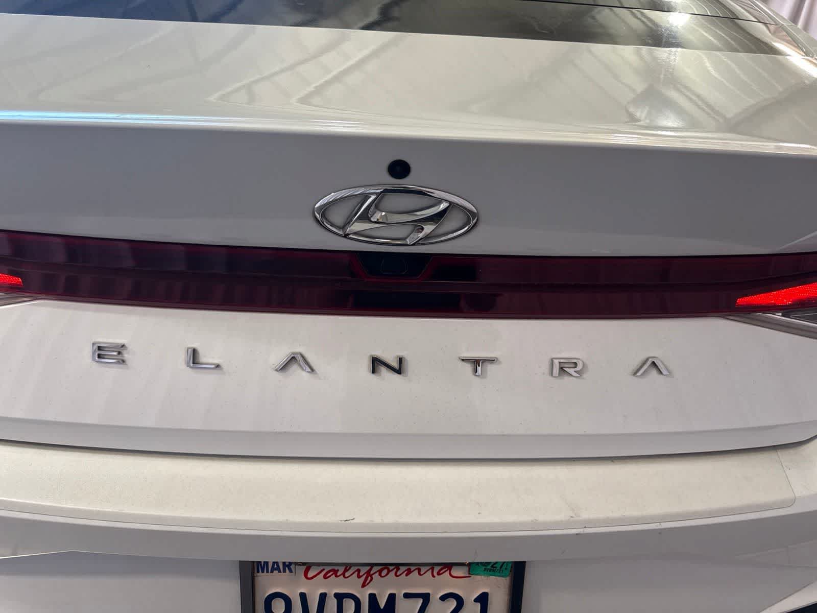 Used 2021 Hyundai Elantra SEL FWD image 14