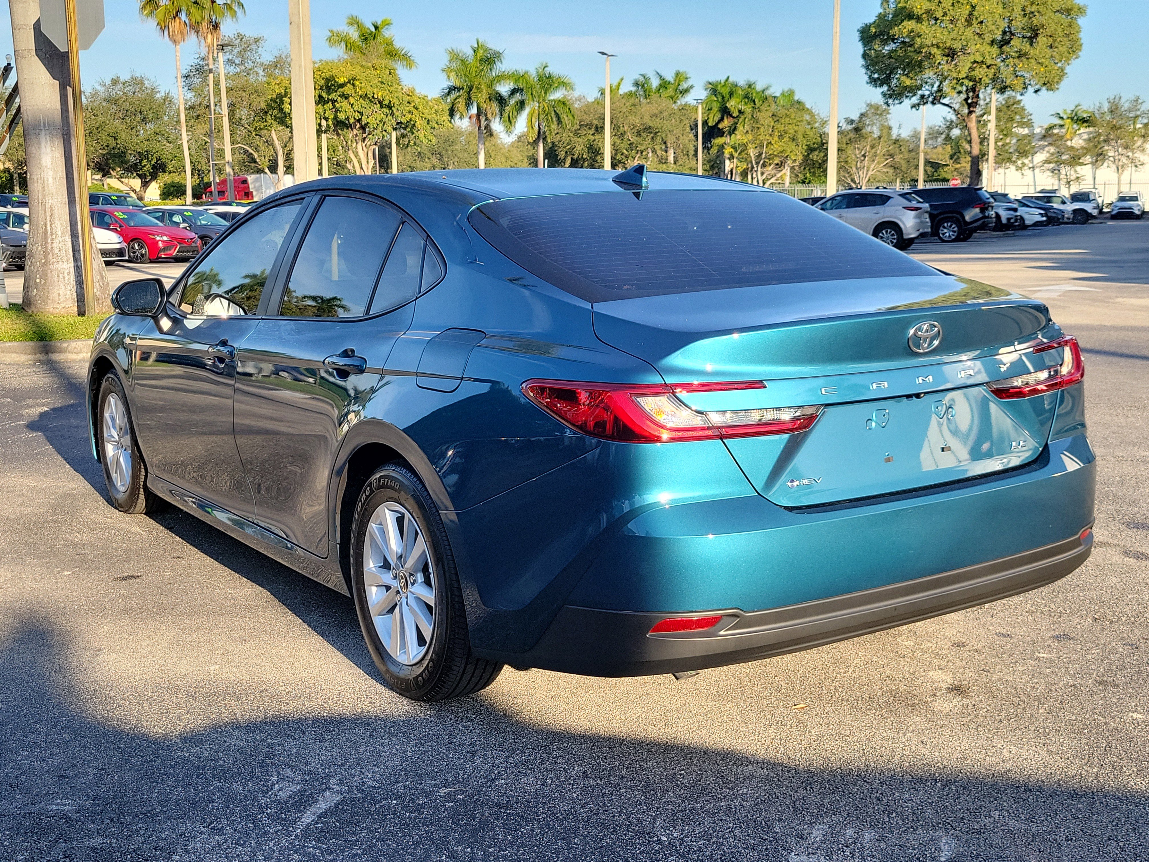 Used 2025 Toyota Camry LE image 7