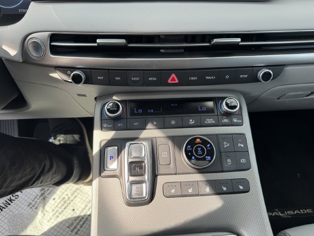 Used 2024 Hyundai Palisade SEL w/ Premium Package AWD/4WD image 21