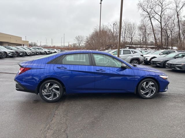 Certified 2025 Hyundai Elantra Sport image 7