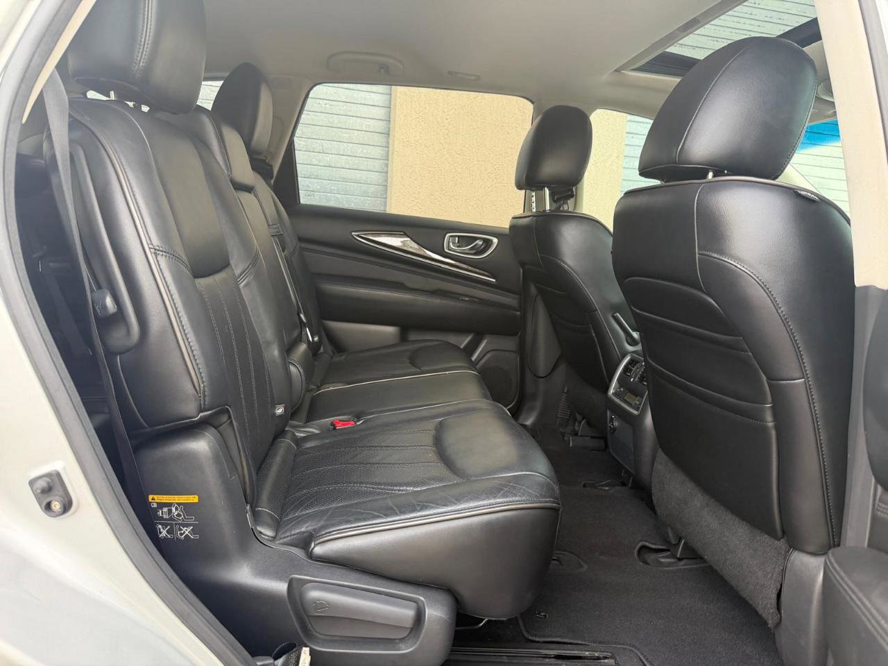 Used 2014 INFINITI QX60 FWD w/ Cargo Package image 23