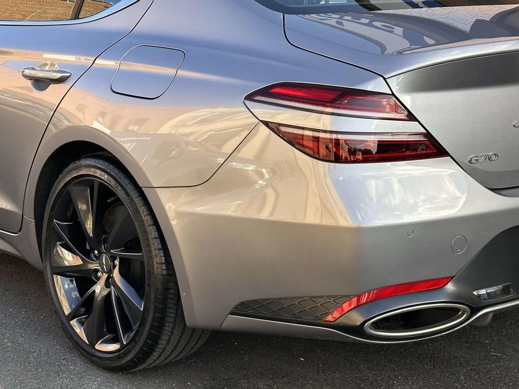 Used 2022 Genesis G70 3.3T w/ Sport Advanced Package AWD/4WD image 11
