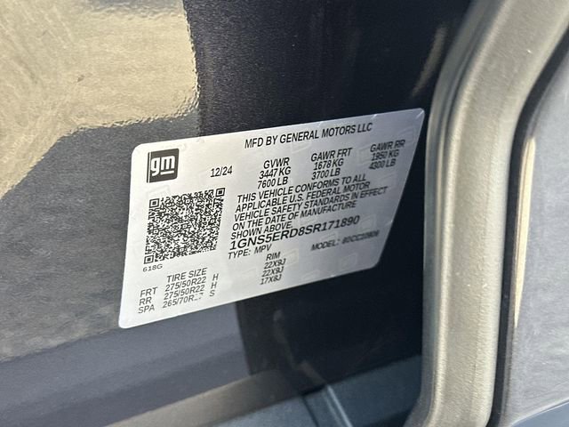 Used 2025 Chevrolet Suburban RST image 34