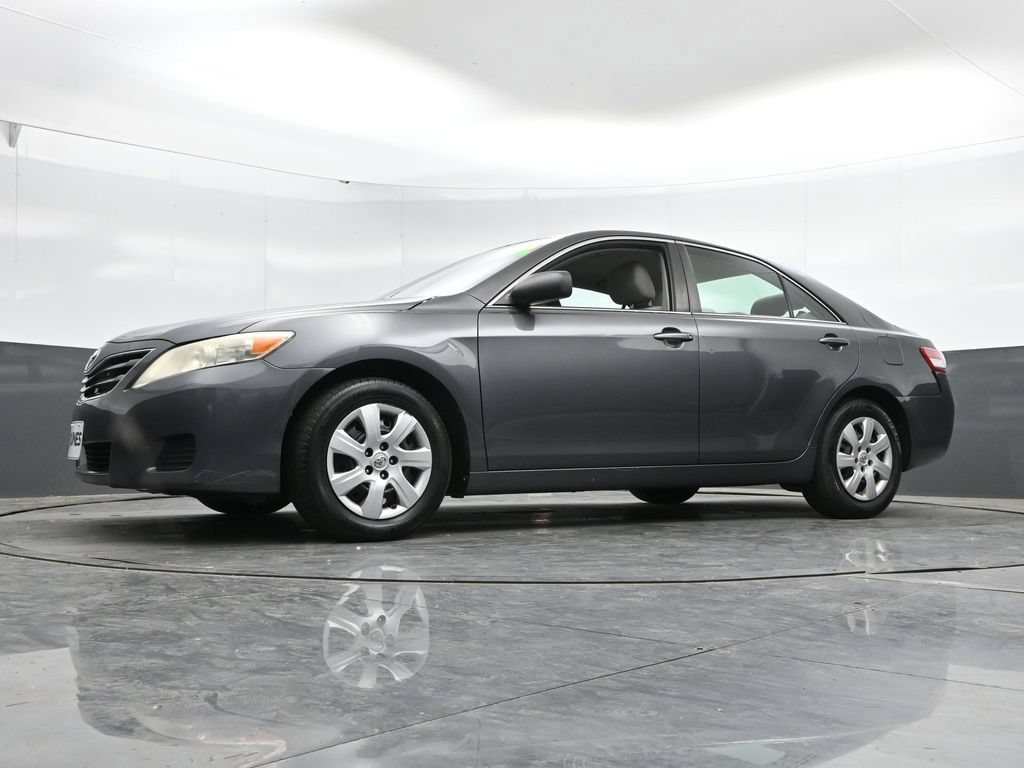 Used 2010 Toyota Camry LE FWD image 38