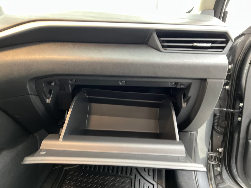 Used 2025 Nissan Altima 2.5 SV FWD image 30