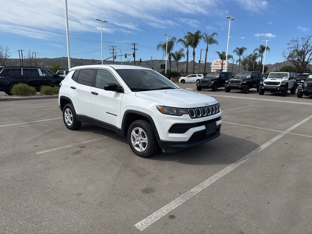 Used 2022 Jeep Compass Sport image 2