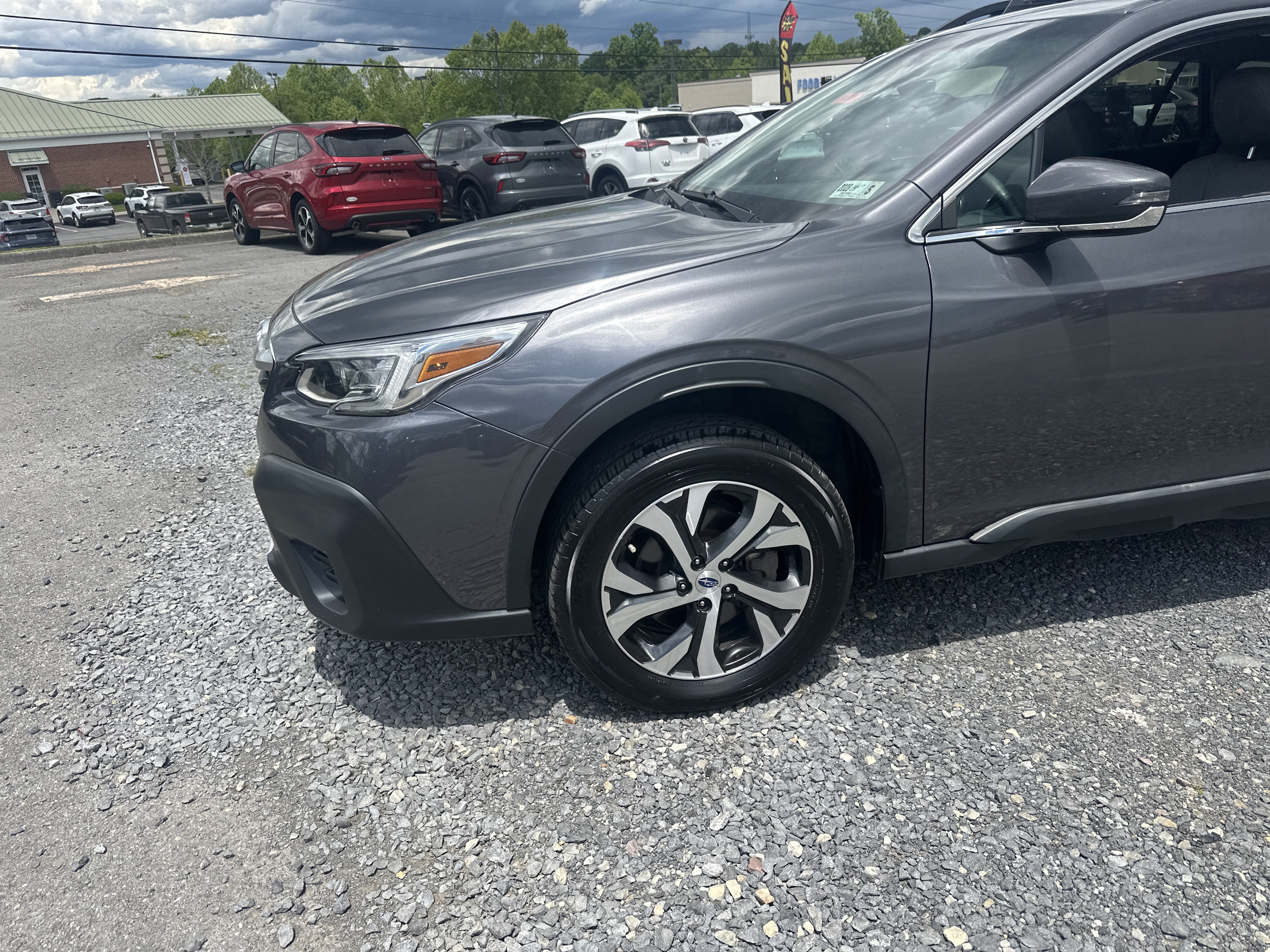 Used 2022 Subaru Outback Limited AWD/4WD image 2