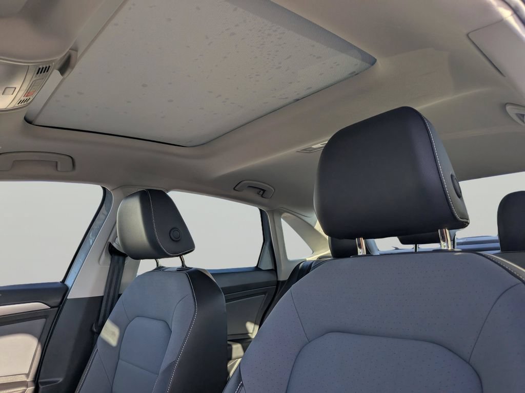 New 2026 Volkswagen Jetta SE FWD image 16