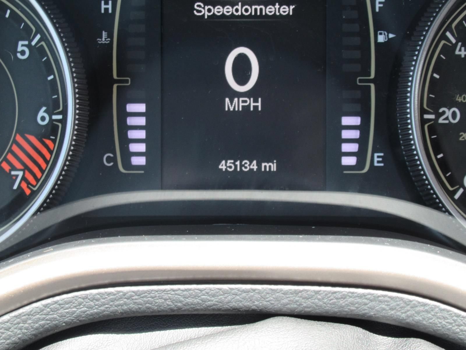 Used 2015 Jeep Cherokee Latitude w/ Cold Weather Group AWD/4WD image 30