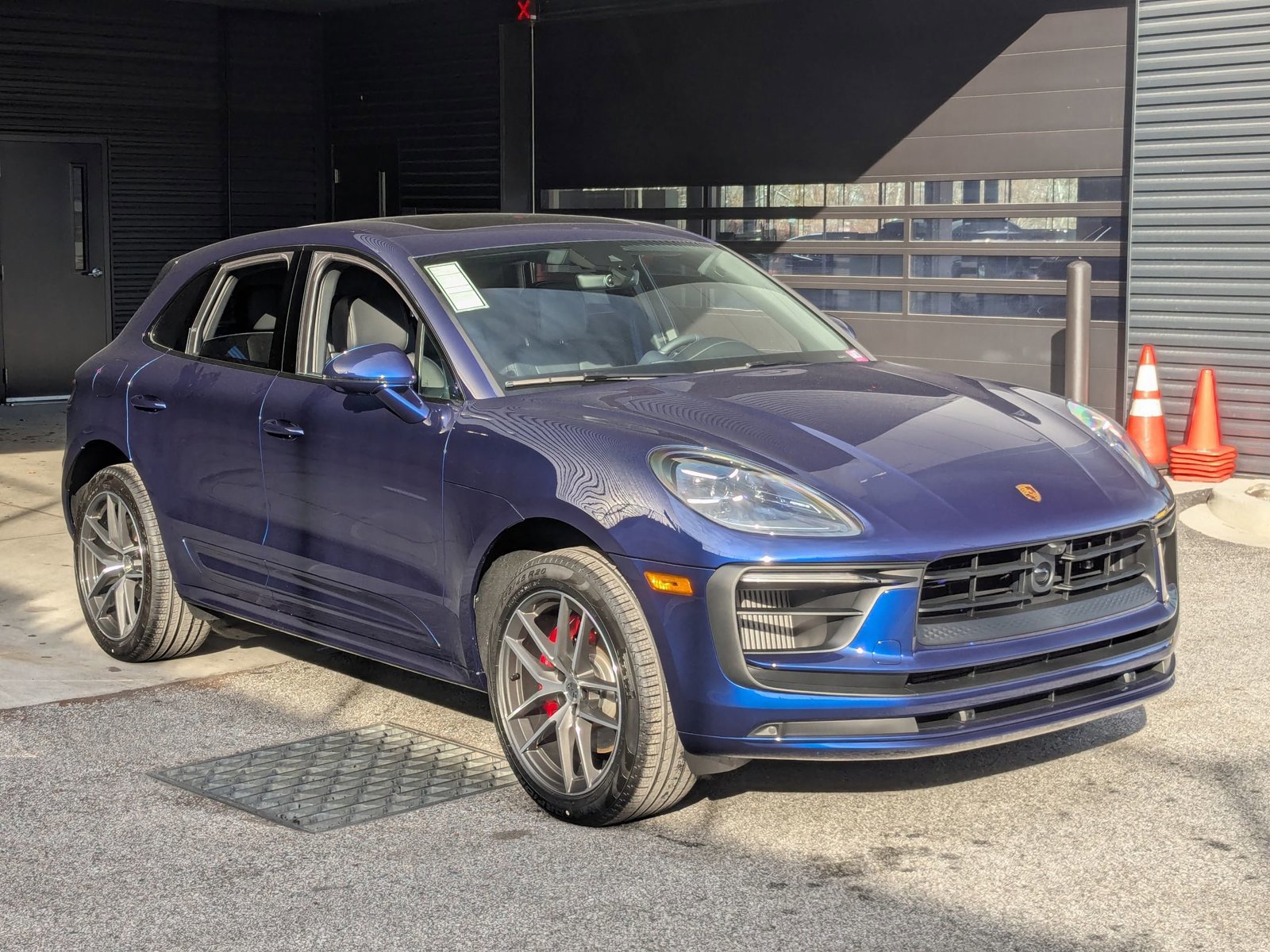 New 2026 Porsche Macan S AWD/4WD image 7