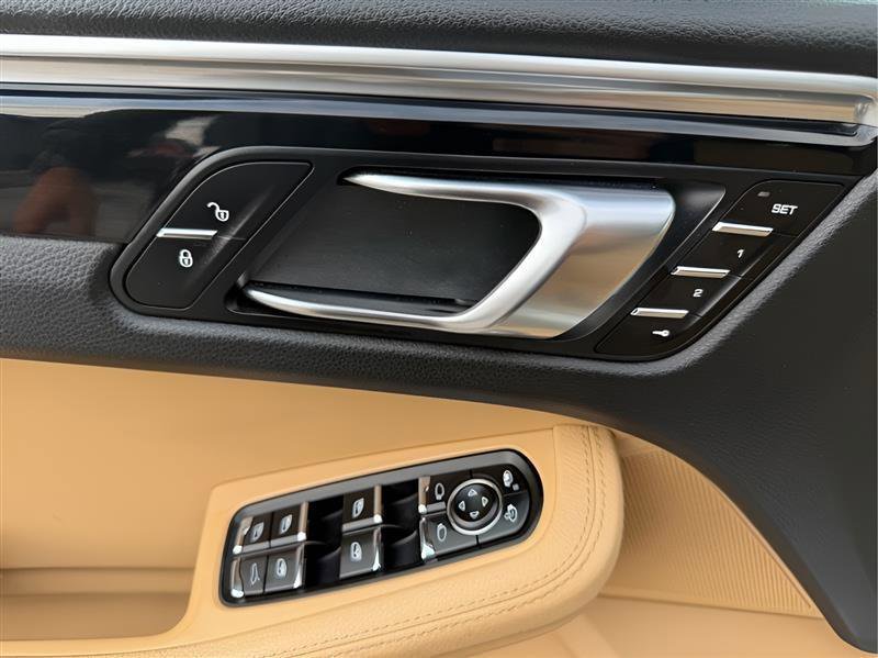 Used 2017 Porsche Macan S image 29