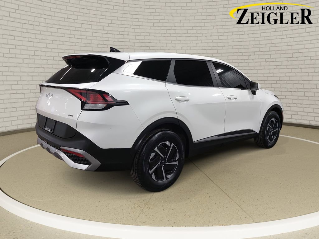 Used 2023 Kia Sportage LX image 5