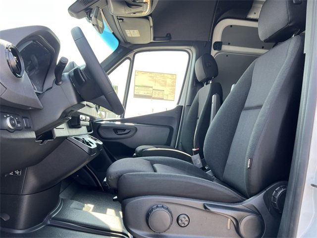 New 2025 Mercedes-Benz Sprinter 2500 image 5