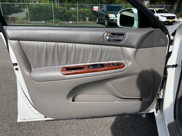 Used 2006 Toyota Camry LE FWD image 16