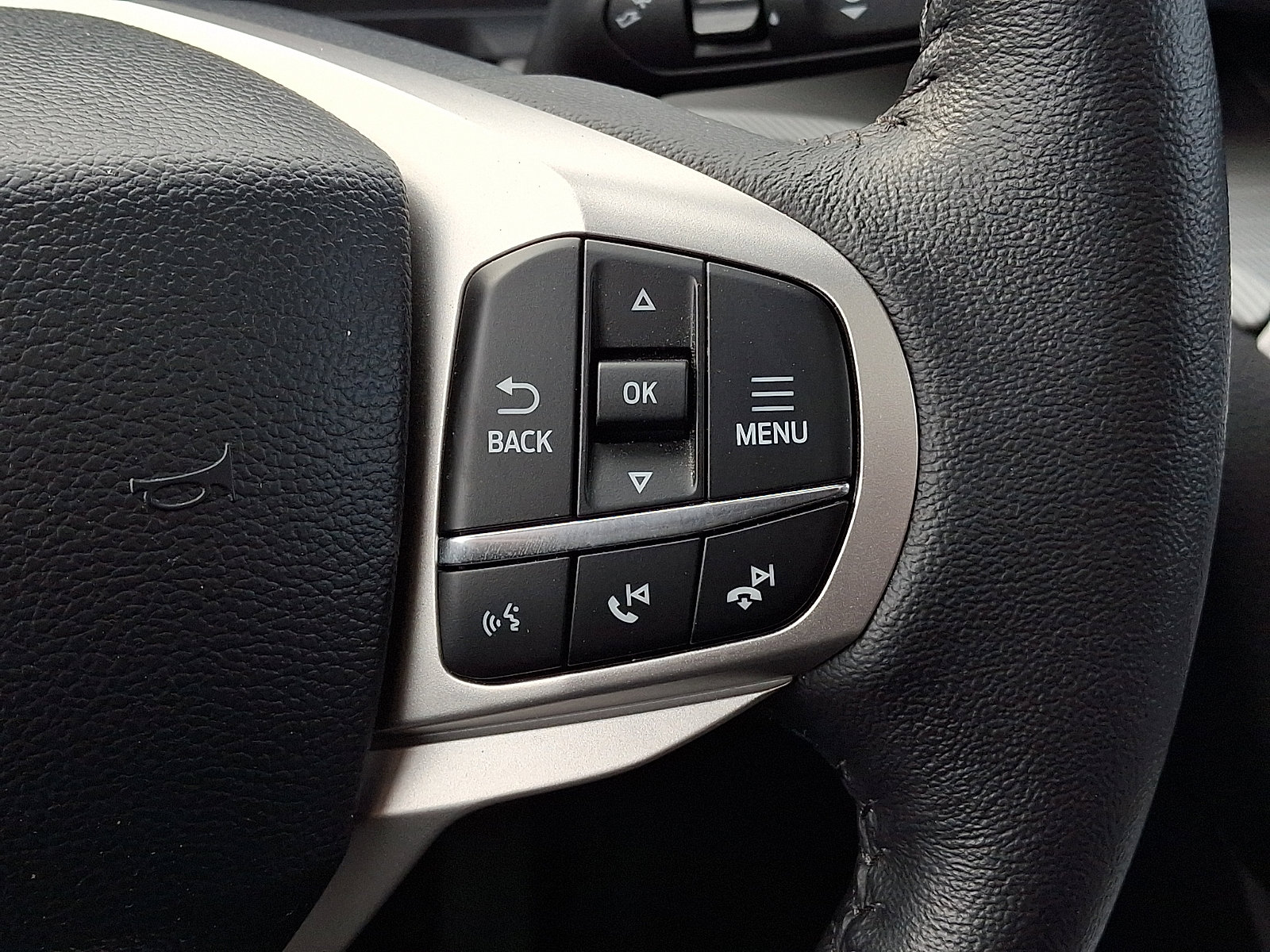 Certified 2024 Ford Explorer XLT w/ Equipment Group 202A image 29