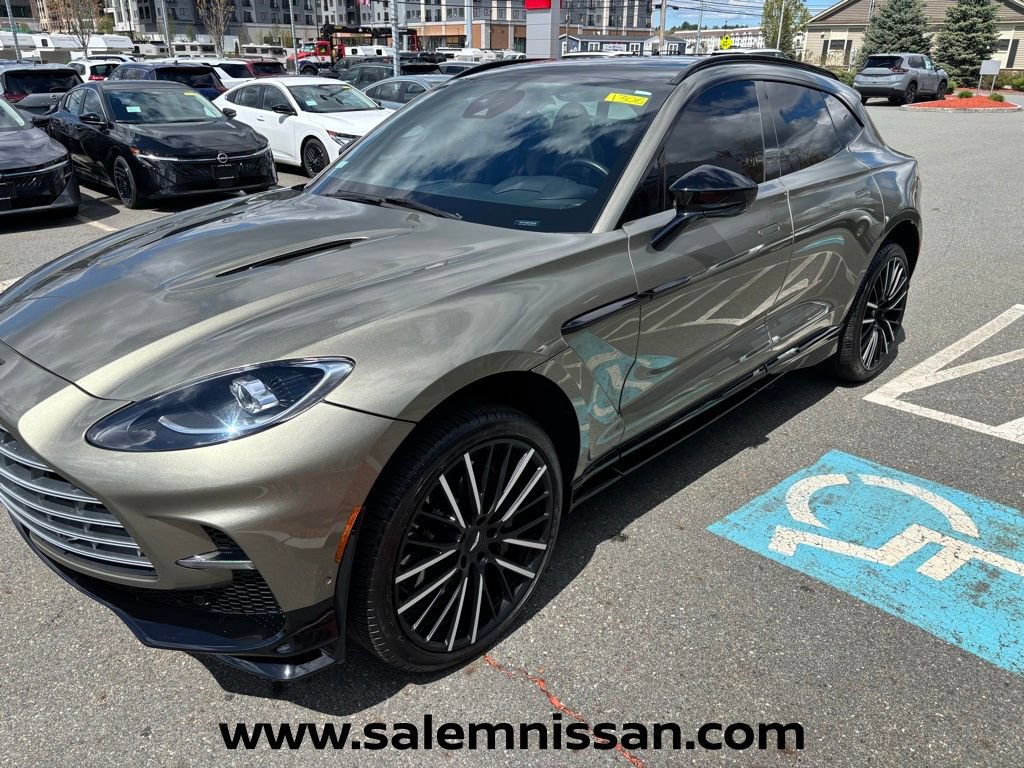Used 2024 Aston Martin DBX 707 AWD/4WD image 2