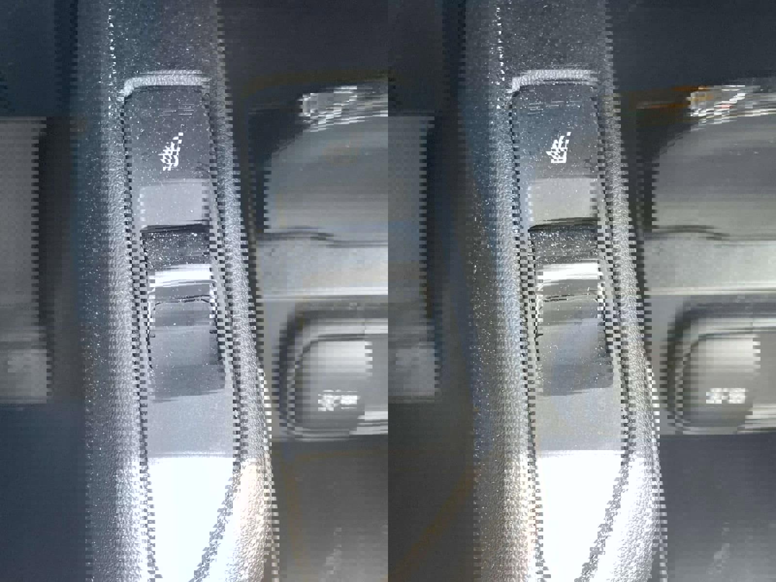 Used 2025 Kia Telluride S image 18