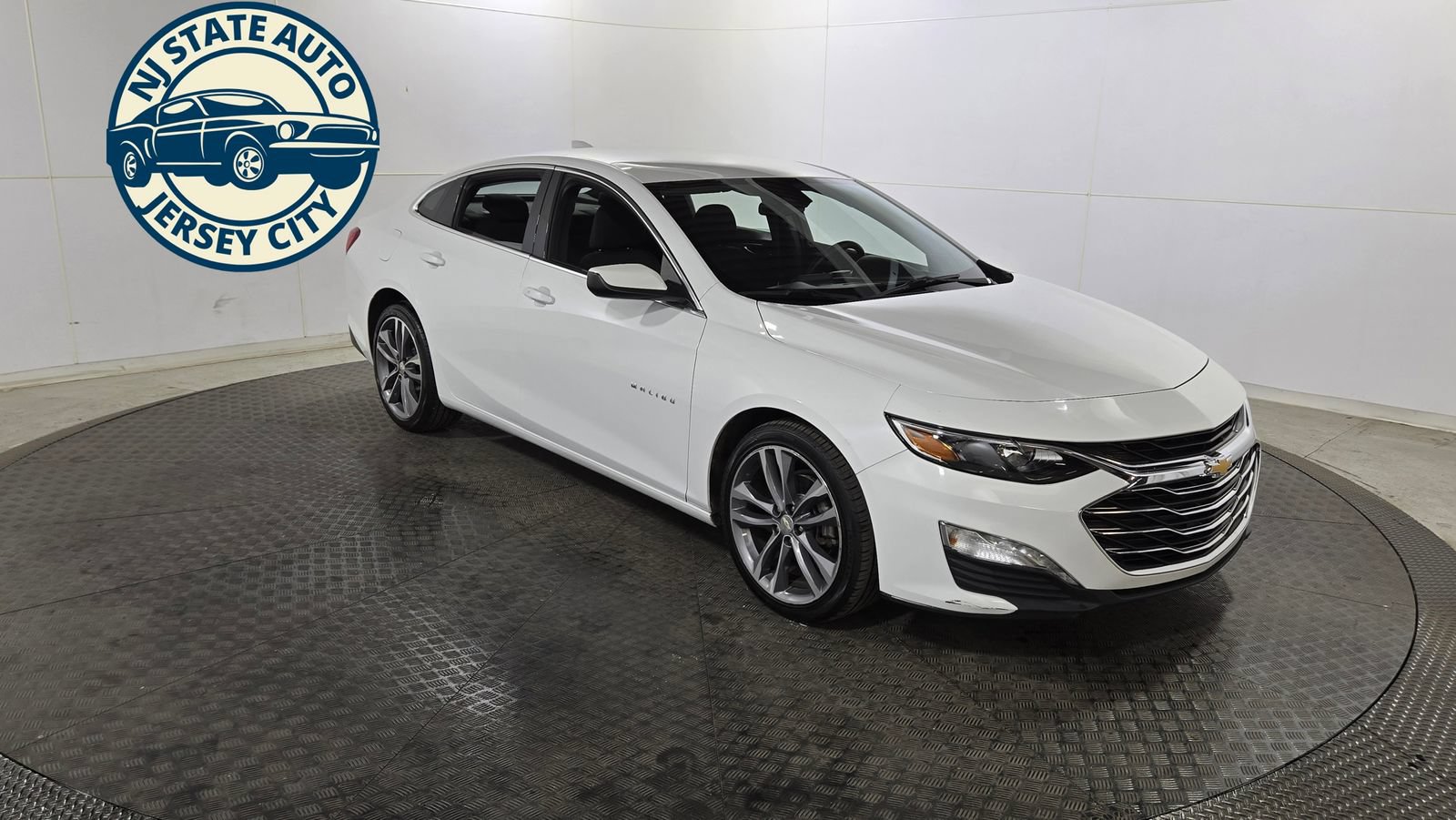 Used 2023 Chevrolet Malibu LT FWD image 9