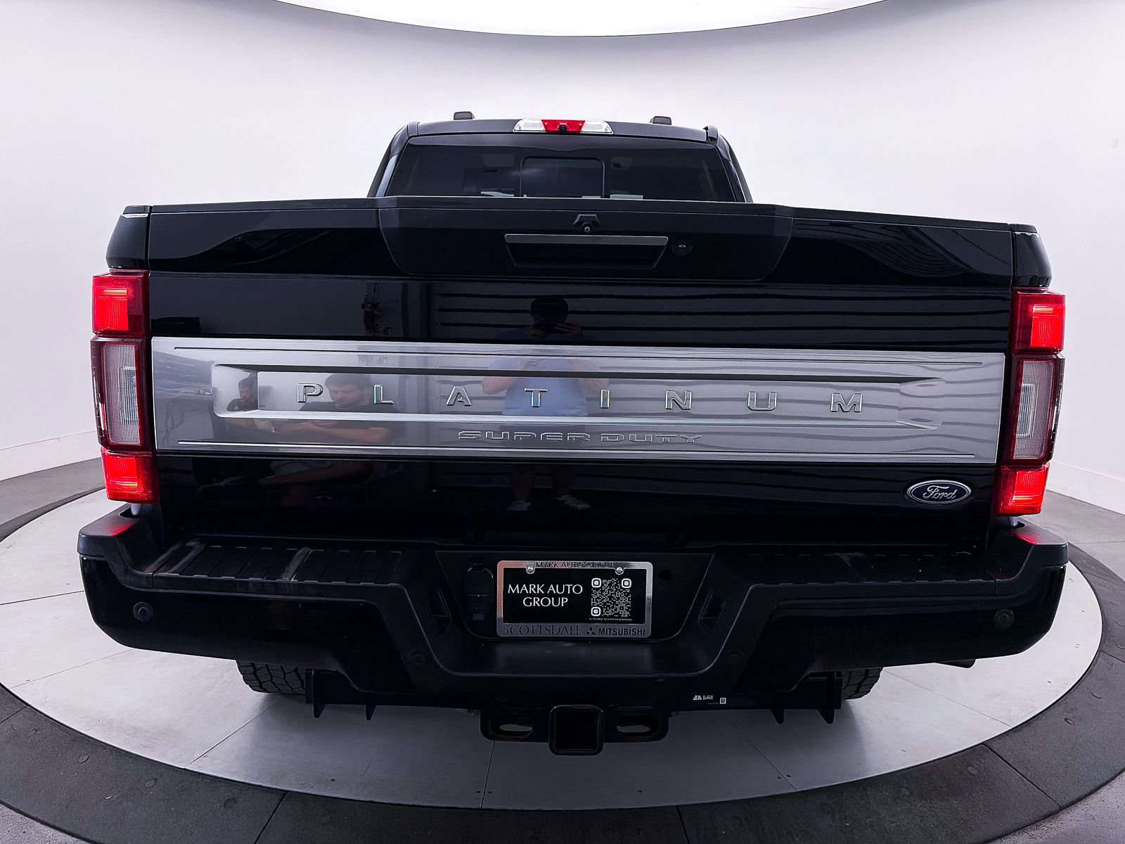 Used 2021 Ford F350 Platinum w/ Tremor Off-Road Package AWD/4WD image 16