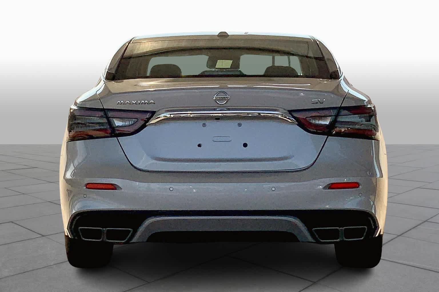 Used 2022 Nissan Maxima SV w/ Floor Mat Group FWD image 4