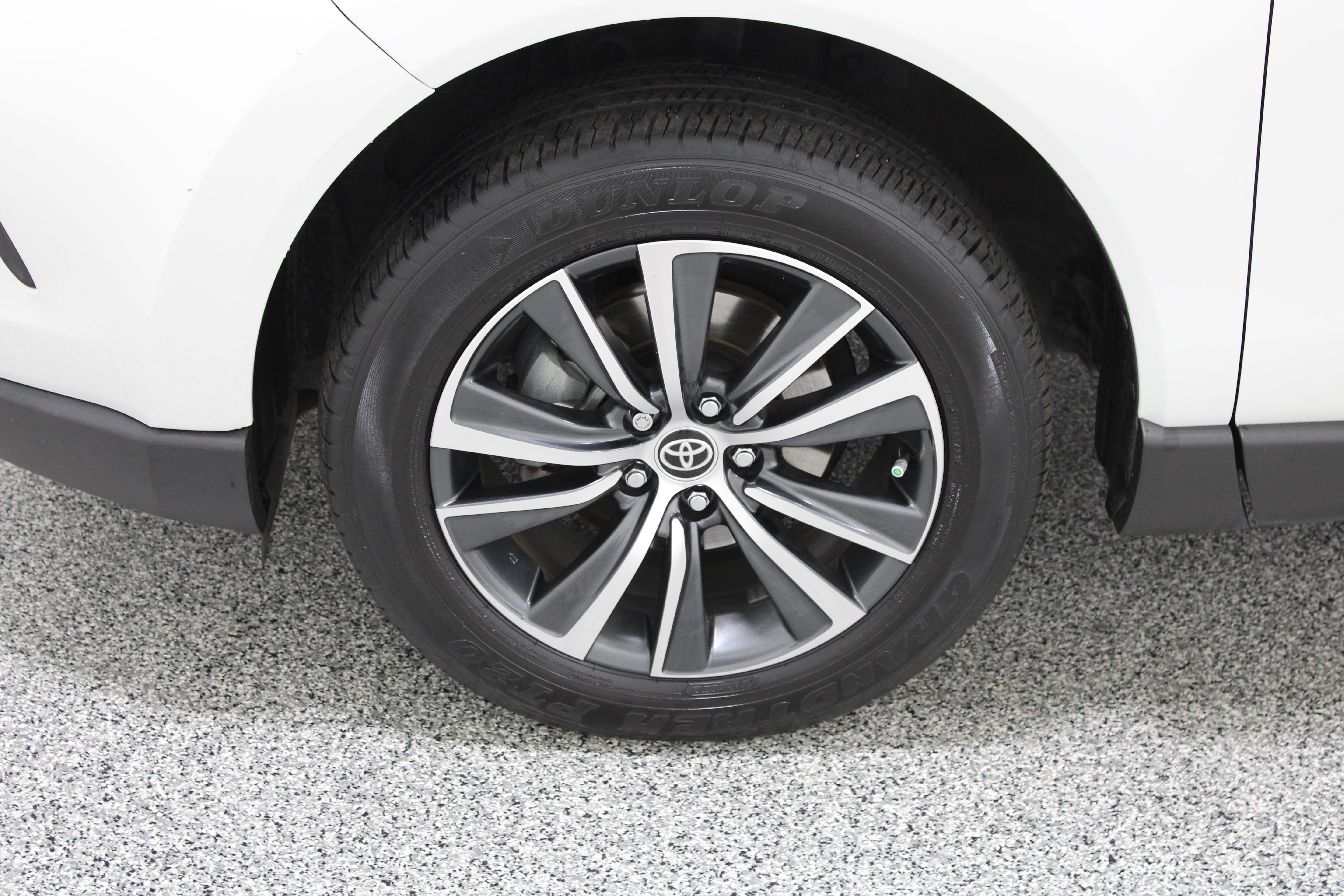 Certified 2023 Toyota Venza LE AWD/4WD image 11