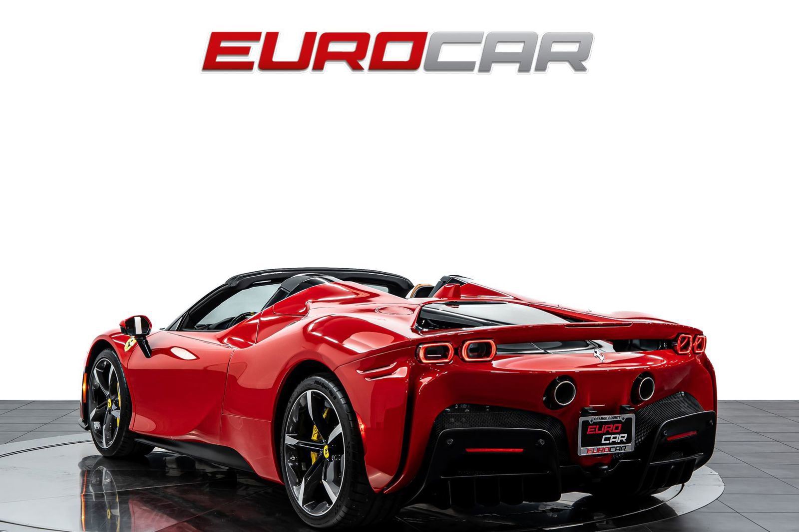 Used 2025 Ferrari SF90 Spider AWD/4WD image 4