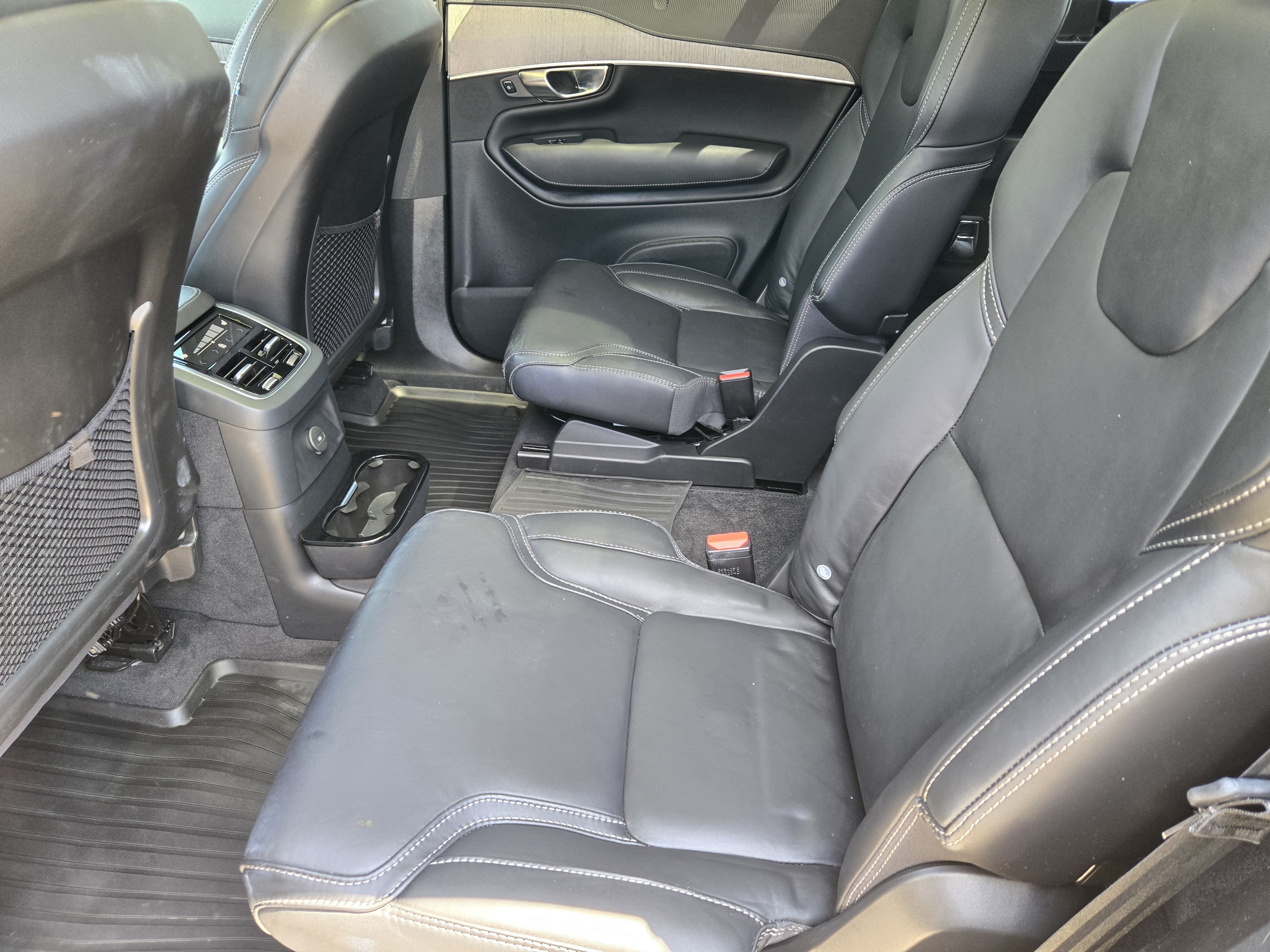Used 2022 Volvo XC90 T8 Inscription AWD/4WD image 28