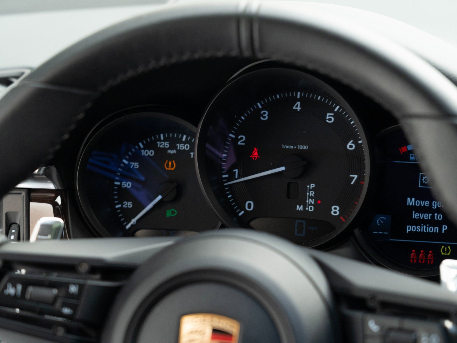 Certified 2025 Porsche Macan image 30