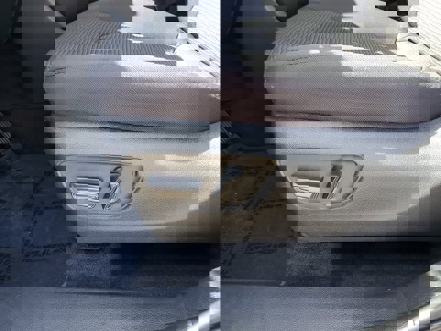 Used 2023 Toyota Highlander L image 11