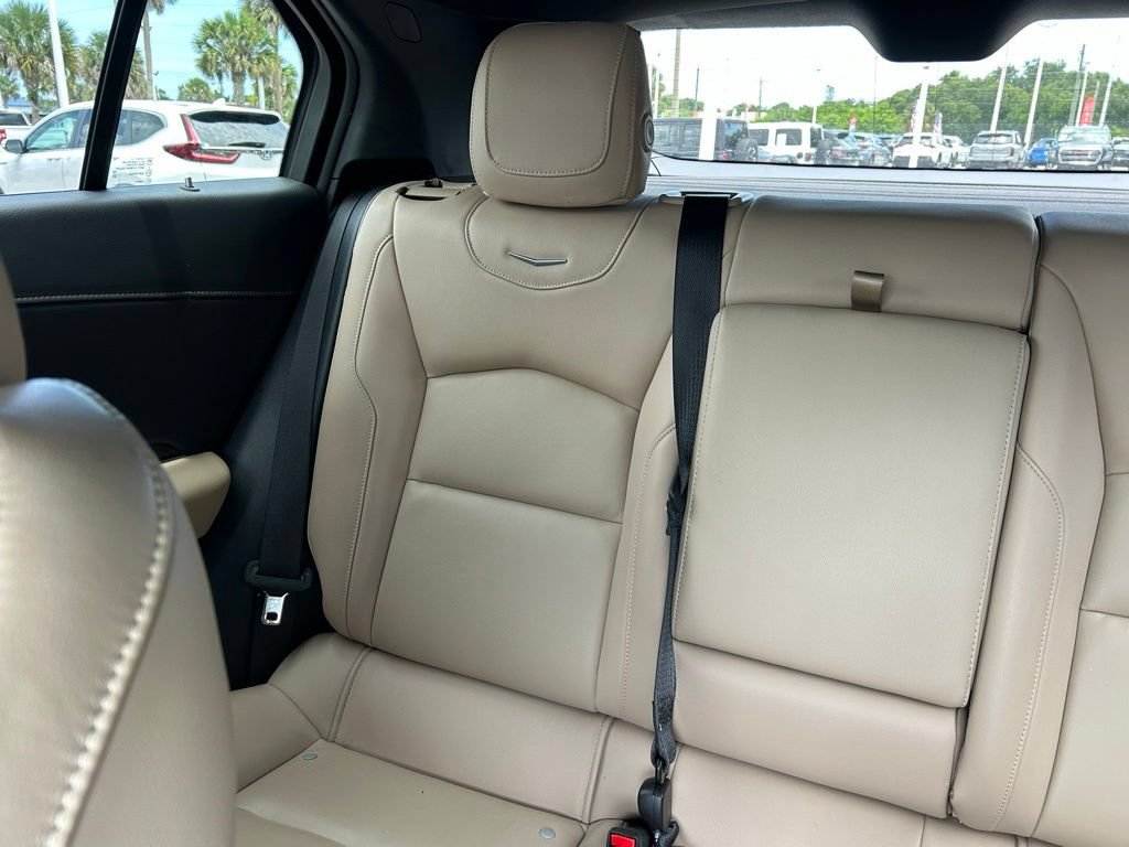 Used 2025 Cadillac XT4 Premium Luxury FWD image 13
