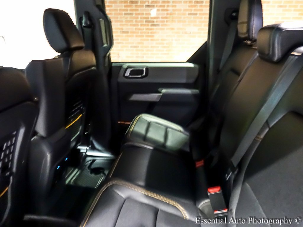 Used 2023 Ford Bronco Badlands image 16