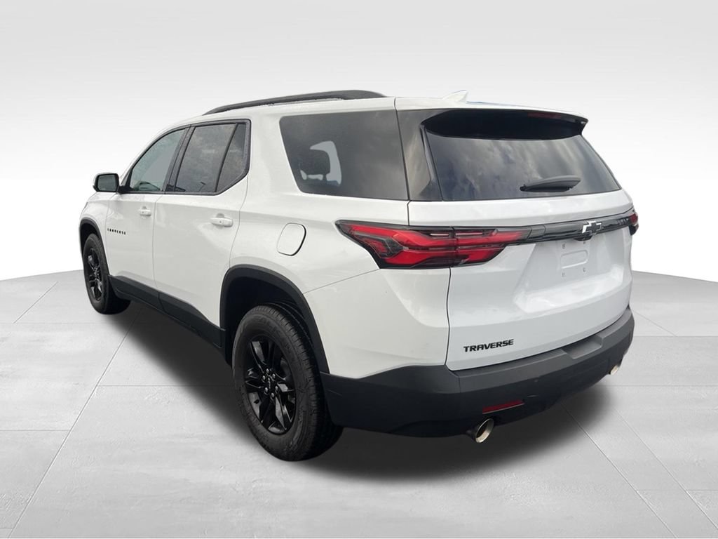 Used 2023 Chevrolet Traverse LT FWD image 7