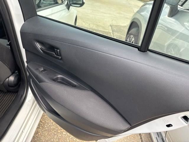 Used 2025 Toyota Corolla LE w/ LE Premium Package image 30