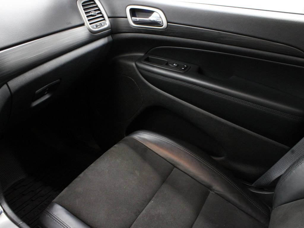 Used 2021 Jeep Grand Cherokee Altitude AWD/4WD image 28