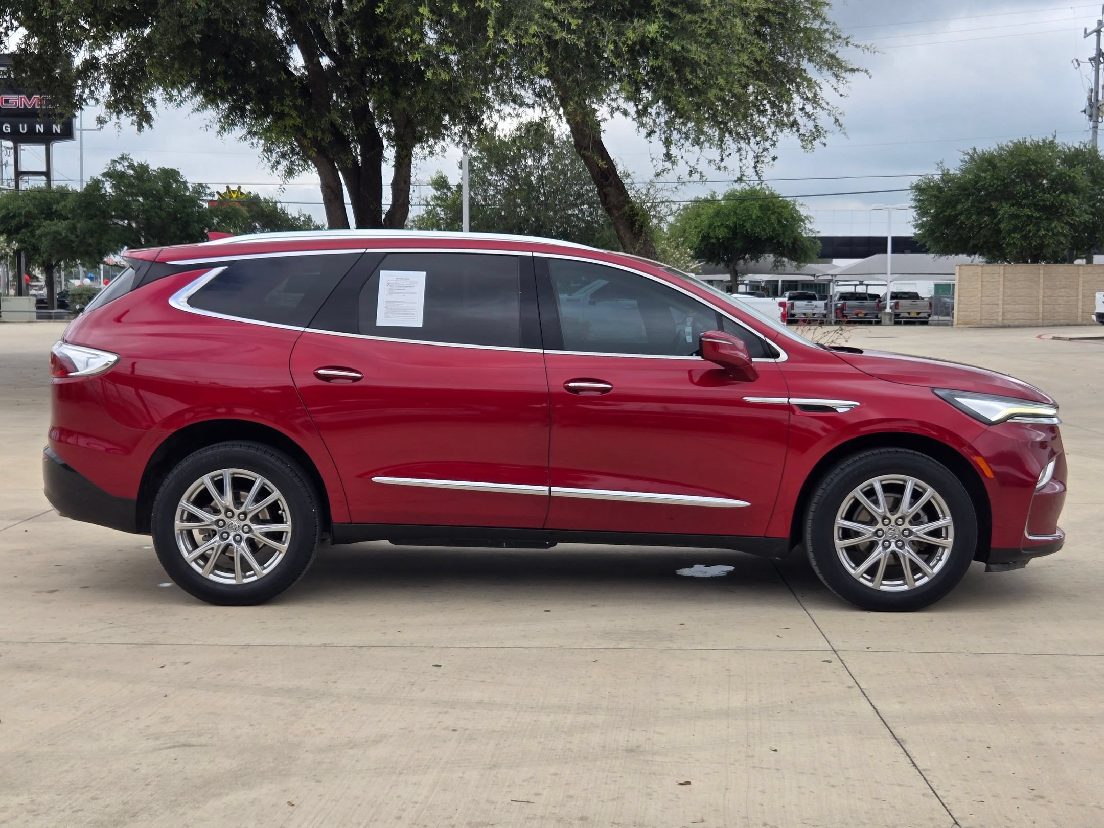 Certified 2023 Buick Enclave Essence w/ Experience Buick Package FWD image 8