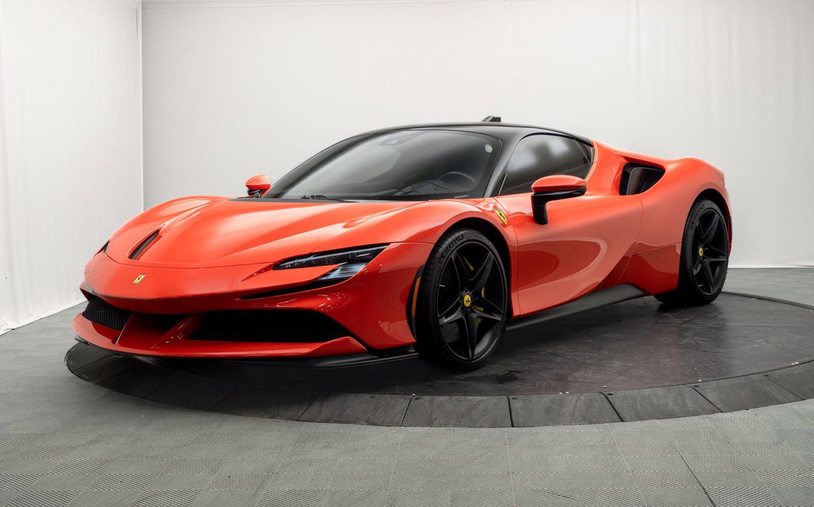 Used 2021 Ferrari SF90 Stradale AWD/4WD image 7