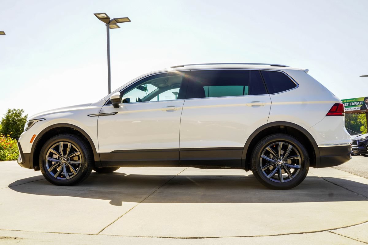 Used 2022 Volkswagen Tiguan SE FWD image 9