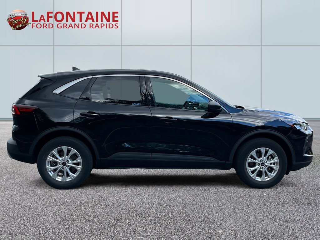 Used 2023 Ford Escape Active AWD/4WD image 8