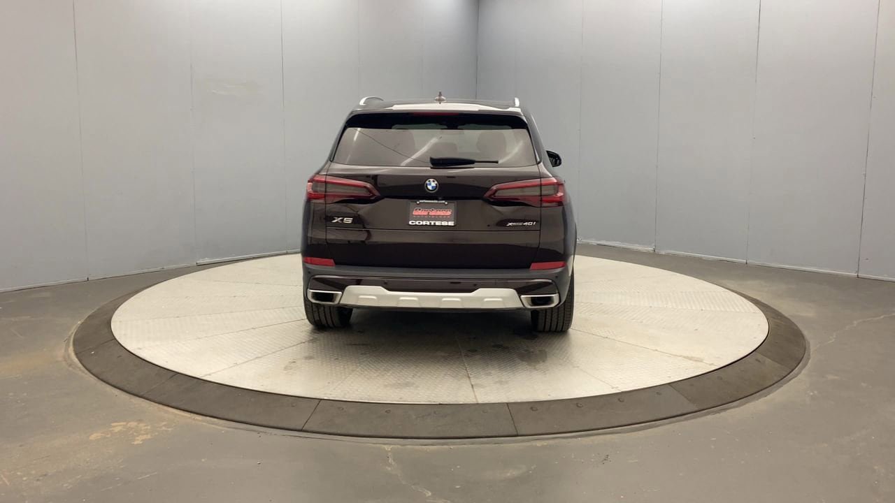 Used 2023 BMW X5 xDrive40i w/ Premium Package AWD/4WD image 4