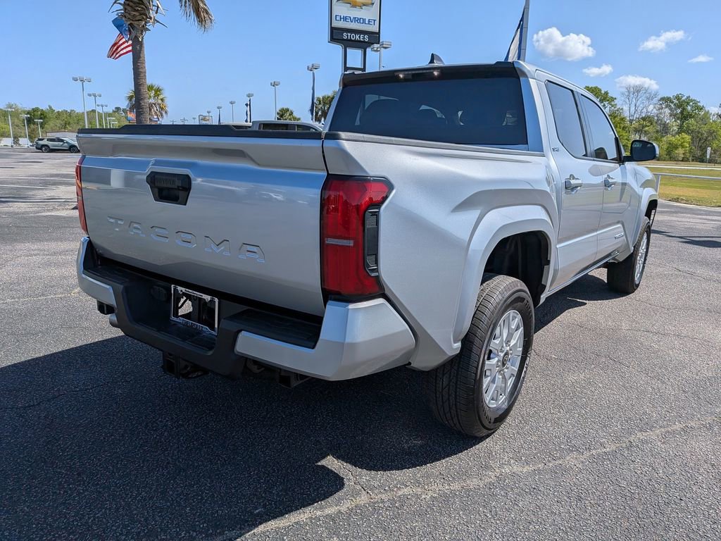 Used 2025 Toyota Tacoma SR5 image 5