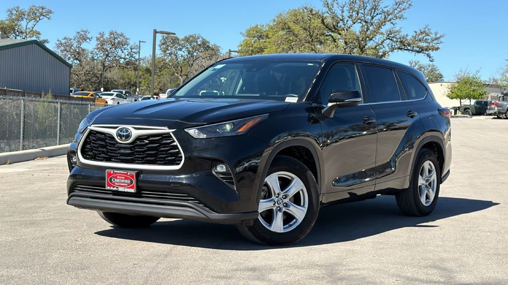Certified 2025 Toyota Highlander LE image 42