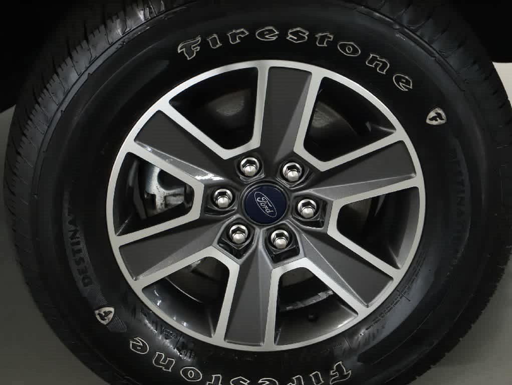 Used 2017 Ford F150 XLT w/ Equipment Group 302A Luxury AWD/4WD image 9