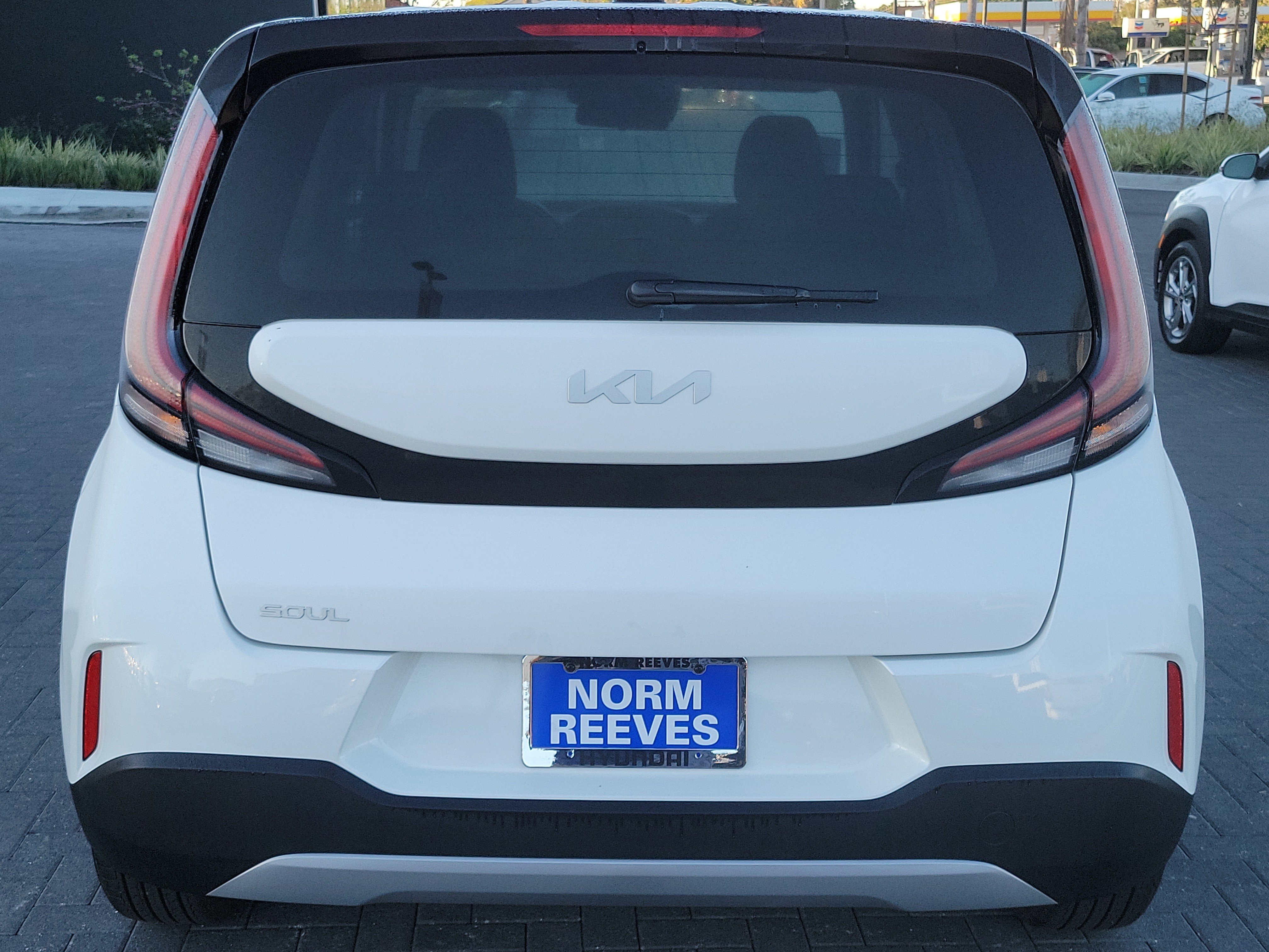 Used 2025 Kia Soul LX image 17